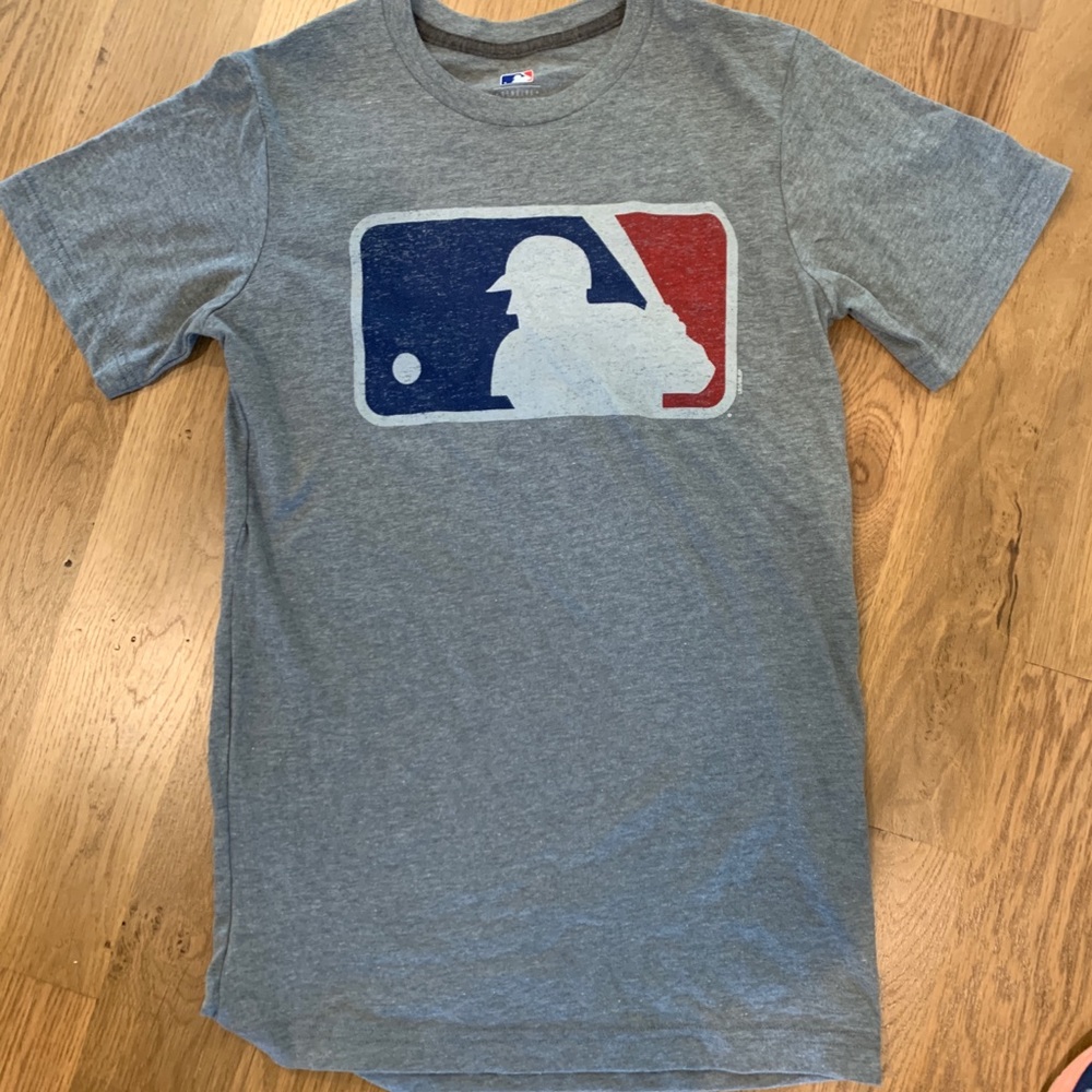 Baseball tee